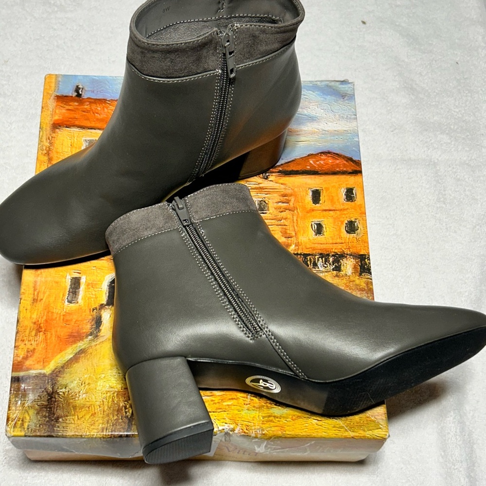 Bella Vita Venice Charcoal Ankle Boots Size 8 W NIB‎